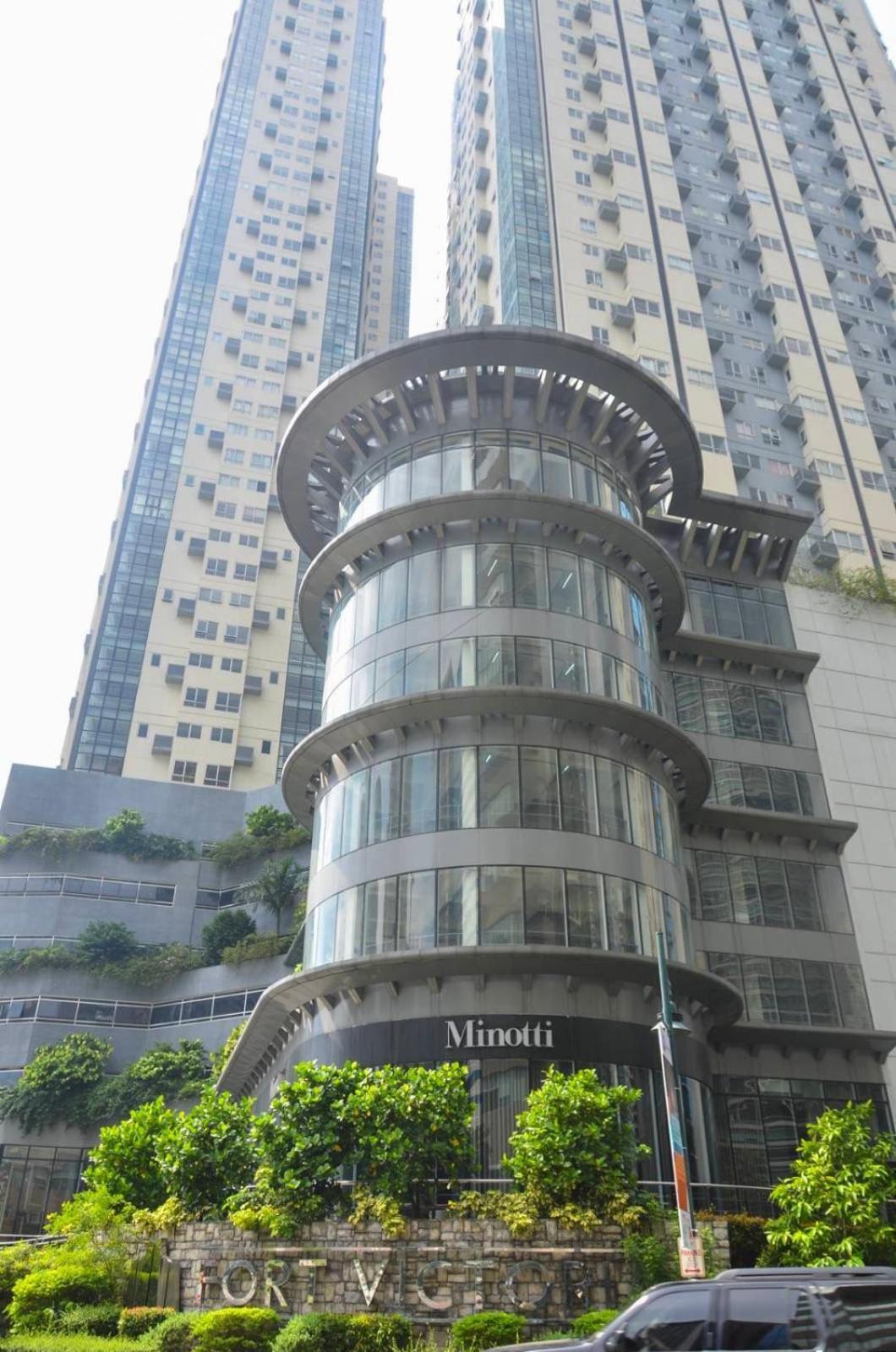 Oasis Regency @ Fort Victoria Bgc Taguig Exterior foto
