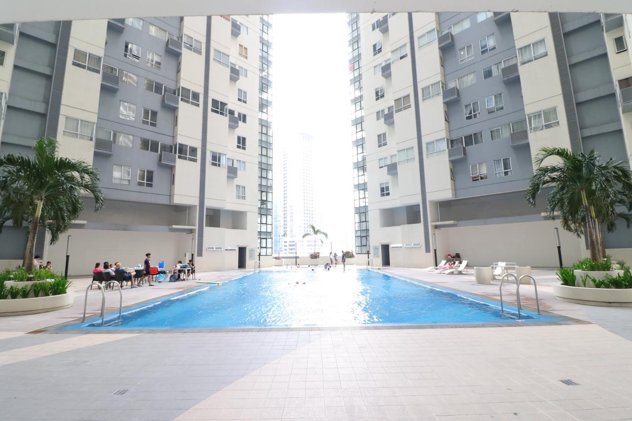 Oasis Regency @ Fort Victoria Bgc Taguig Exterior foto